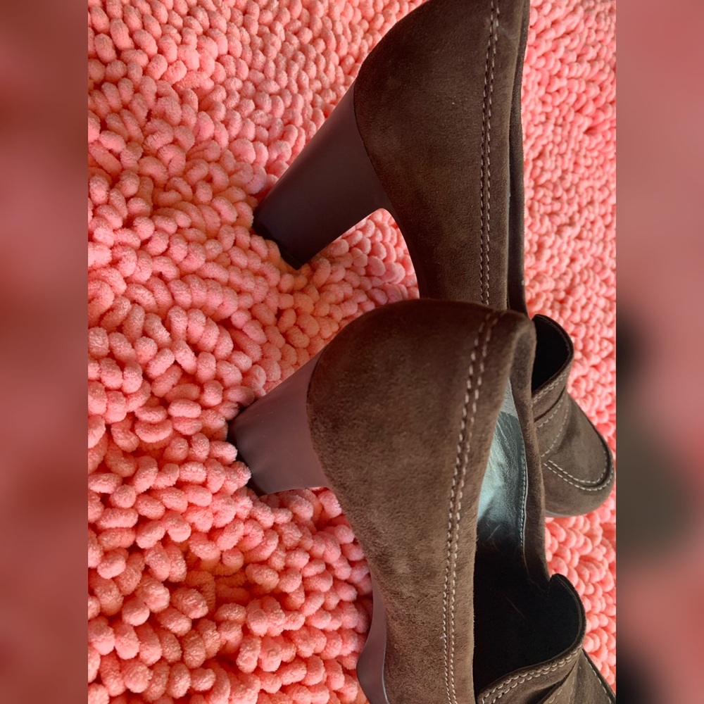 ‼️SOLD‼️NEW Marc Fisher Block Heels Suede - Picture 3 of 6